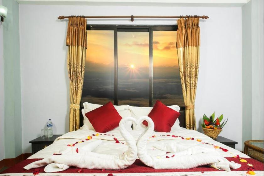 Sojourn Himalaya Resort Дхуликхел Экстерьер фото