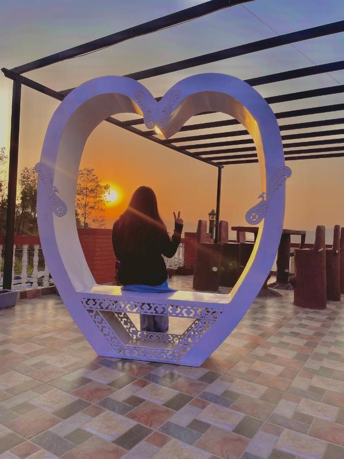 Sojourn Himalaya Resort Дхуликхел Экстерьер фото