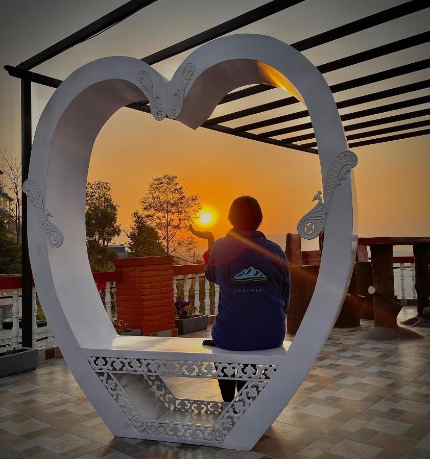 Sojourn Himalaya Resort Дхуликхел Экстерьер фото