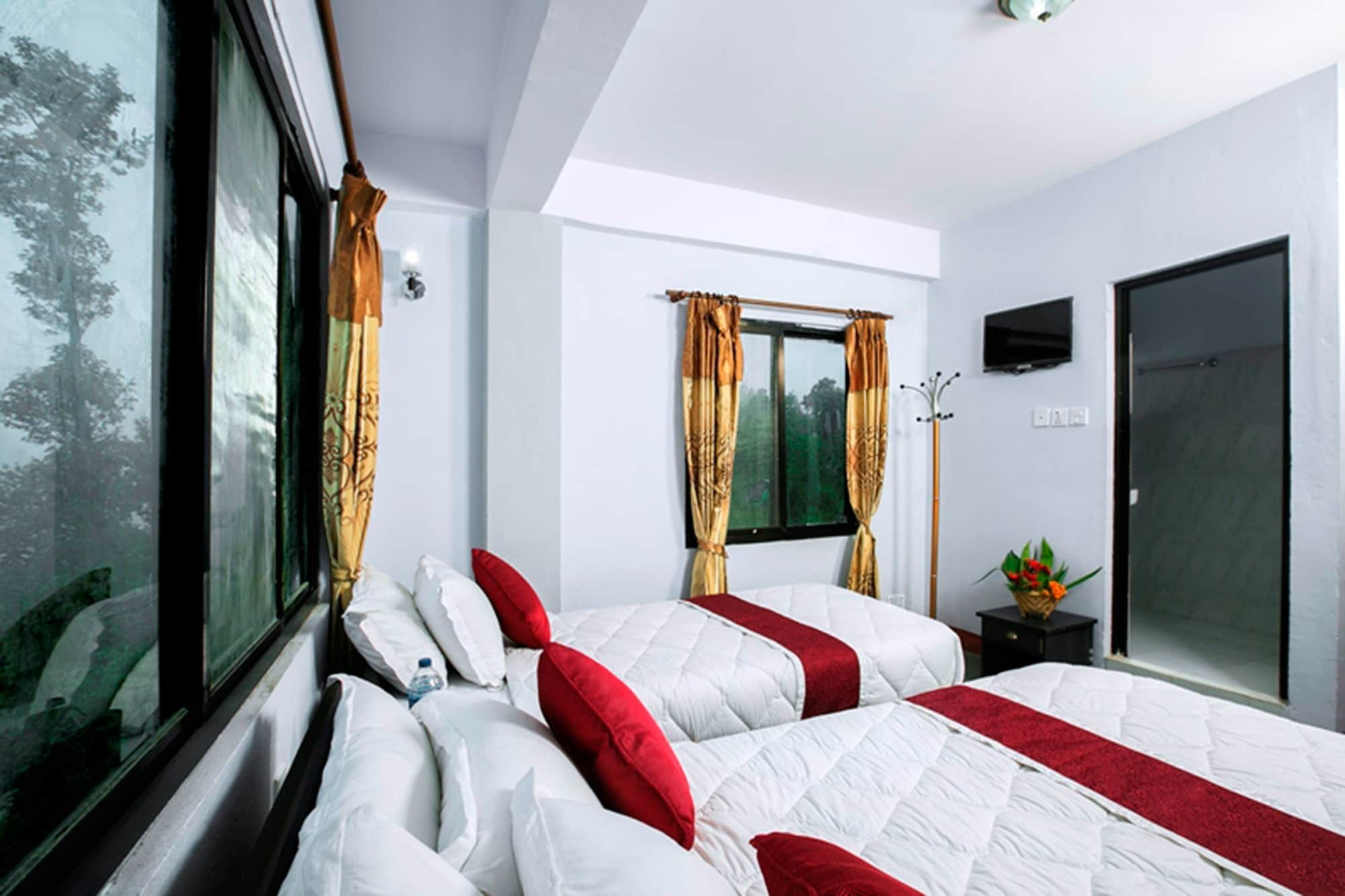 Sojourn Himalaya Resort Дхуликхел Экстерьер фото